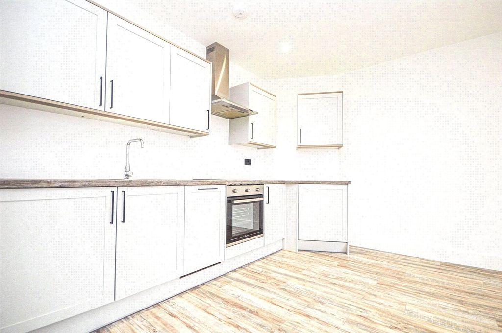 Property photo 1 of 6 Kitchen