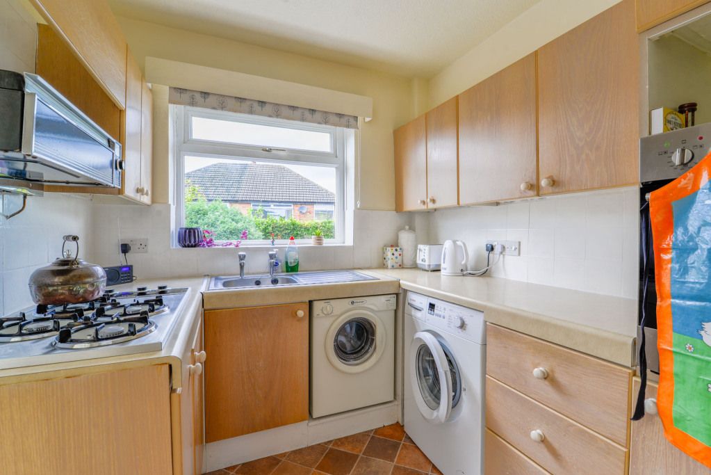 Property photo 2 of 27 Kitchen
