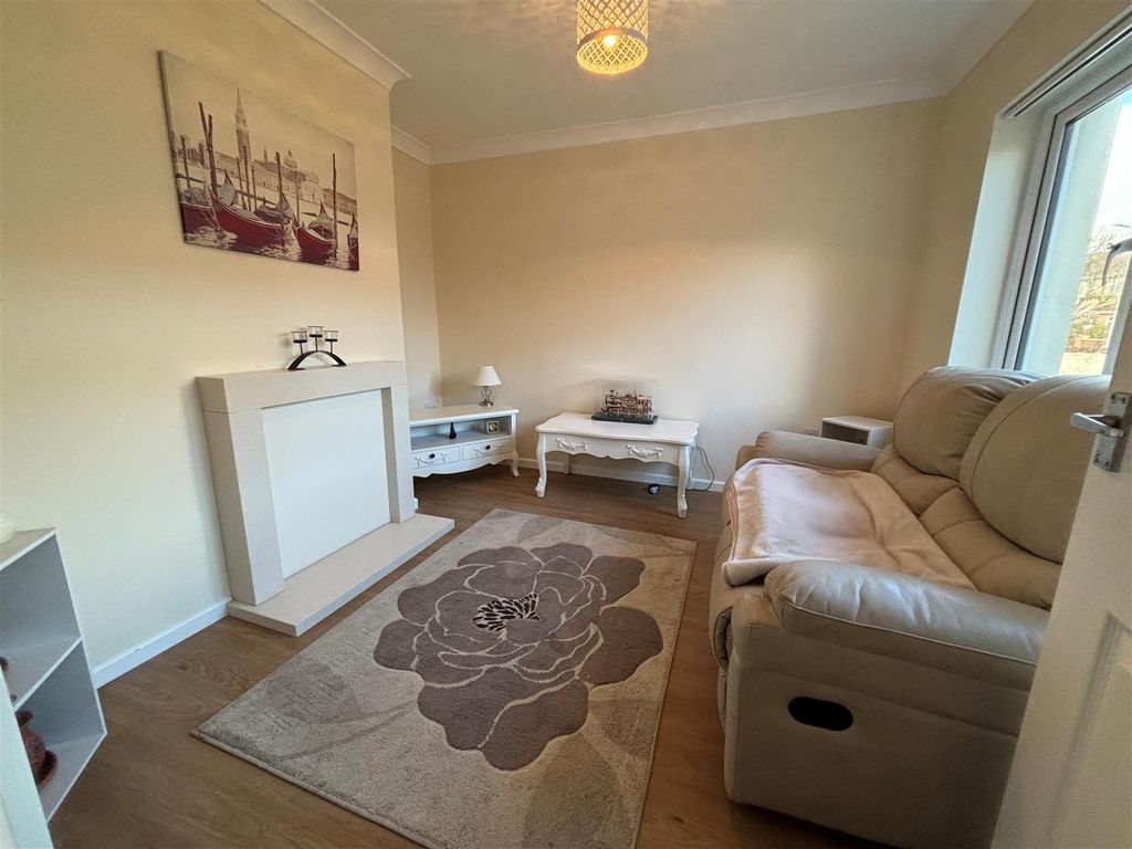 Property photo 2 of 15 Front Reception Room