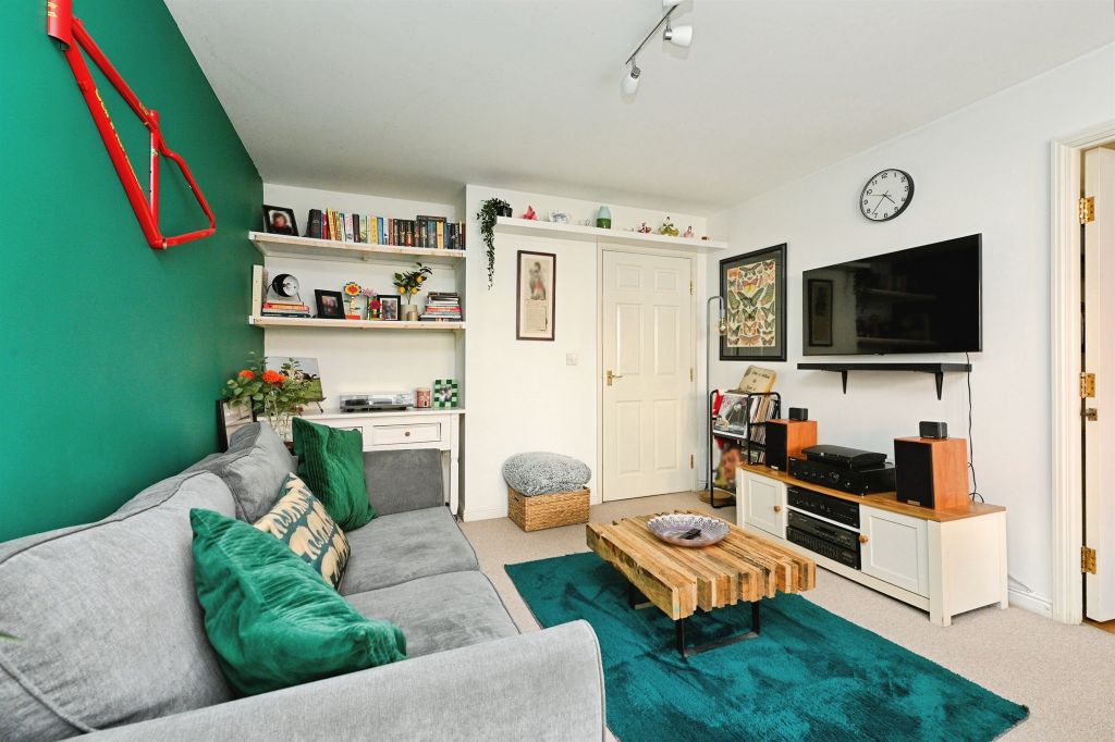 Property photo 3 of 14