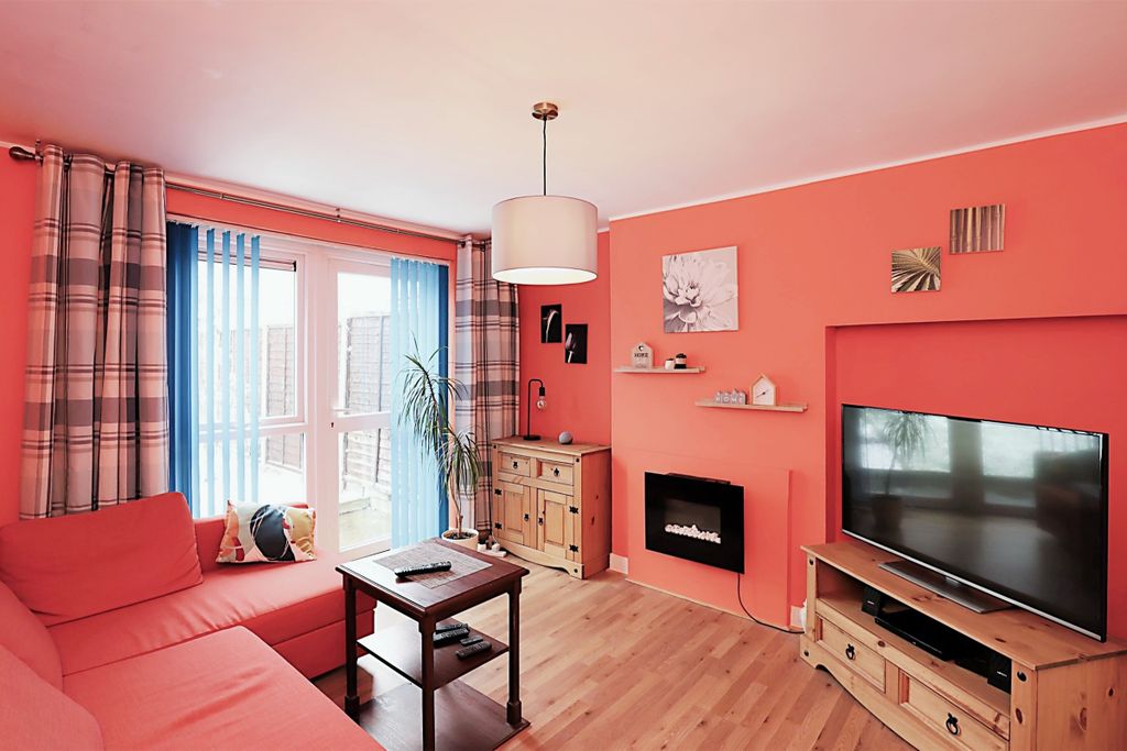 Property photo 3 of 7