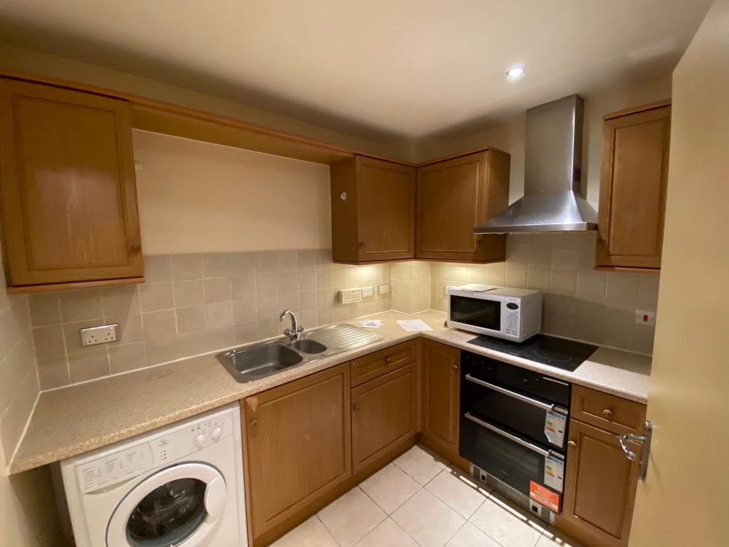 Property photo 2 of 11