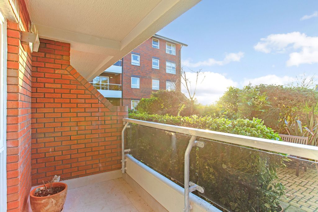 Property photo 1 of 12 Balcony