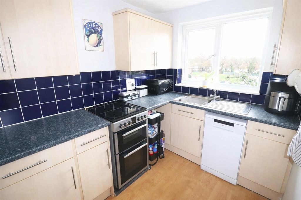 Property photo 3 of 6 60944839-39B0-449c-Af0A-E92050Aea7Bf.Png