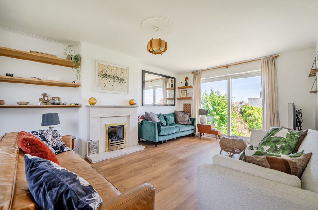 Property photo 2 of 15 1468834-7-6A1Ab8F...