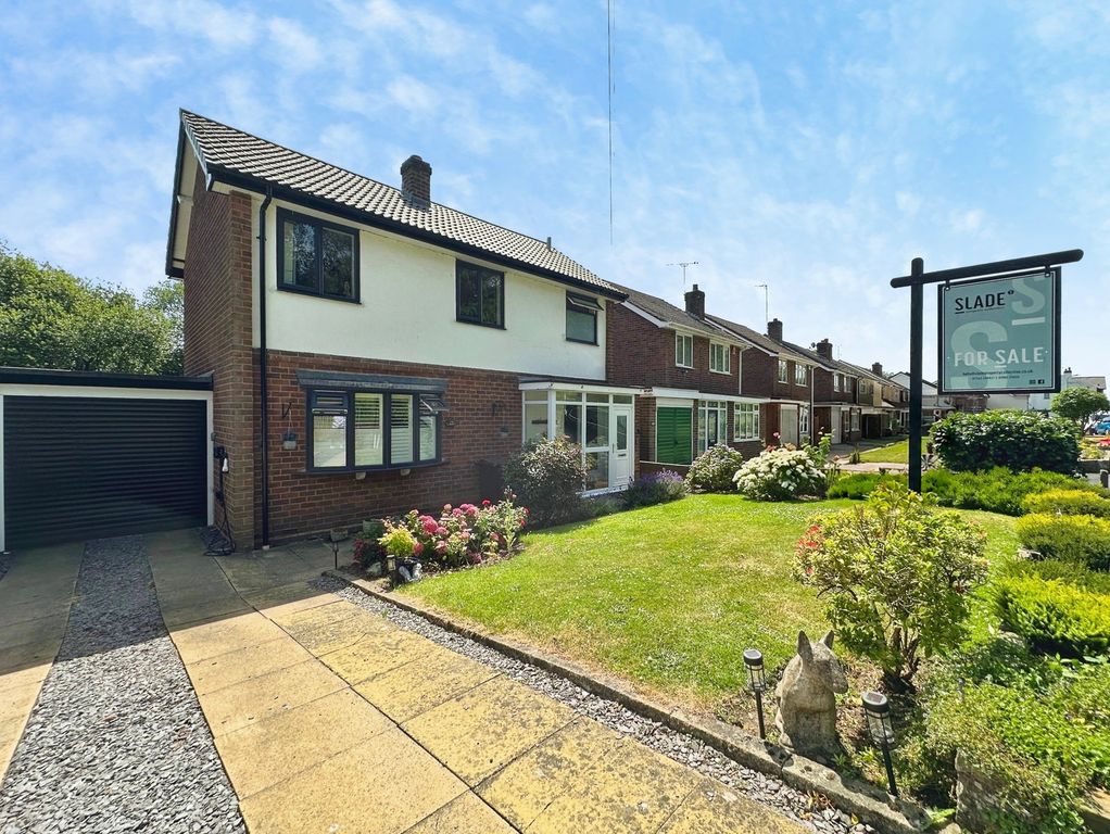 Property photo 1 of 42