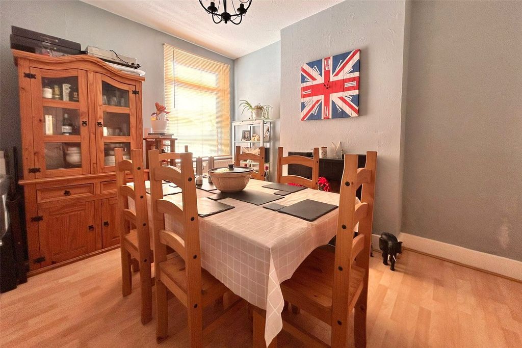 Additional image 9 of 3 bed semi-detached house for saleInstitute Road, Aldershot, Hampshire GU12