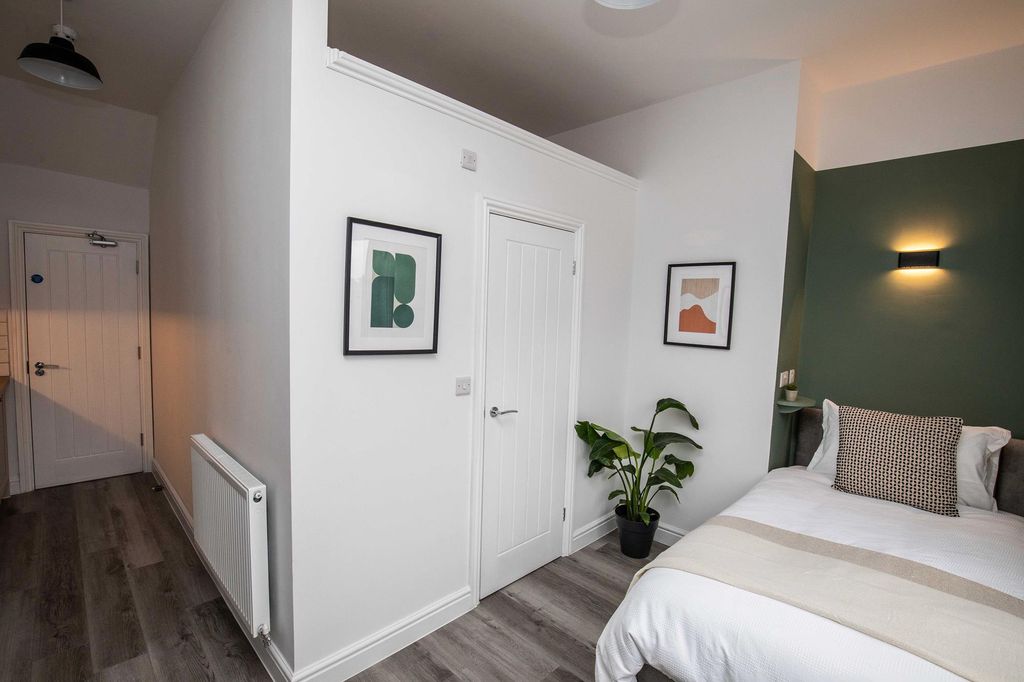 Property photo 1 of 12 Bedroom 3 Pic