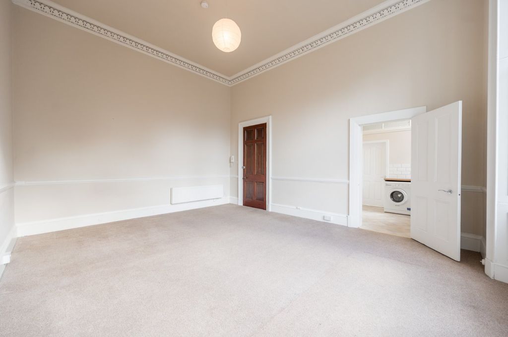 Property photo 3 of 7 Picture No. 16