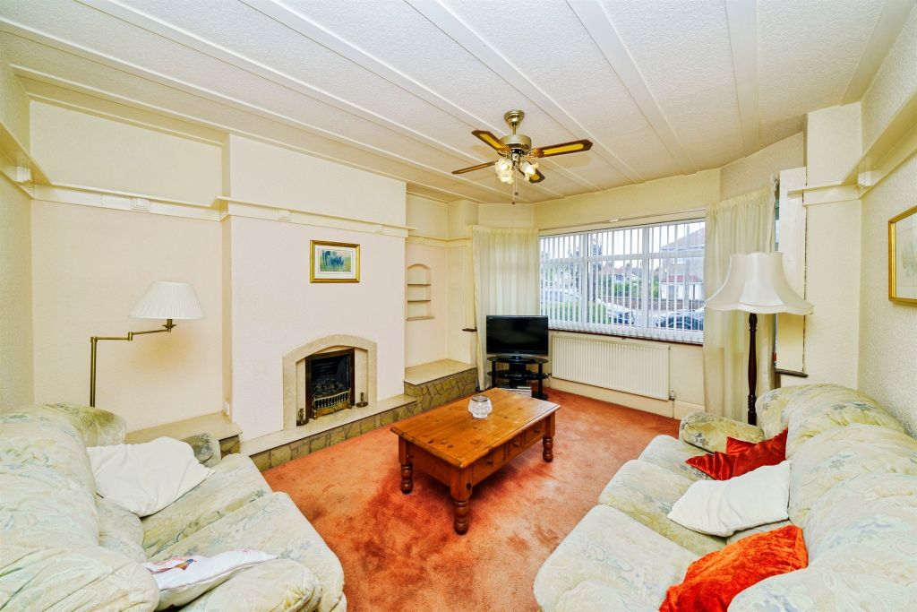 Property photo 2 of 25