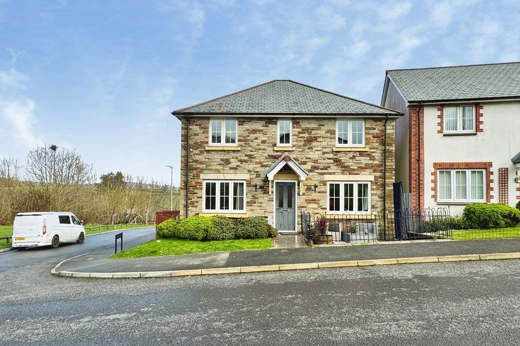 Property photo 1 of 25