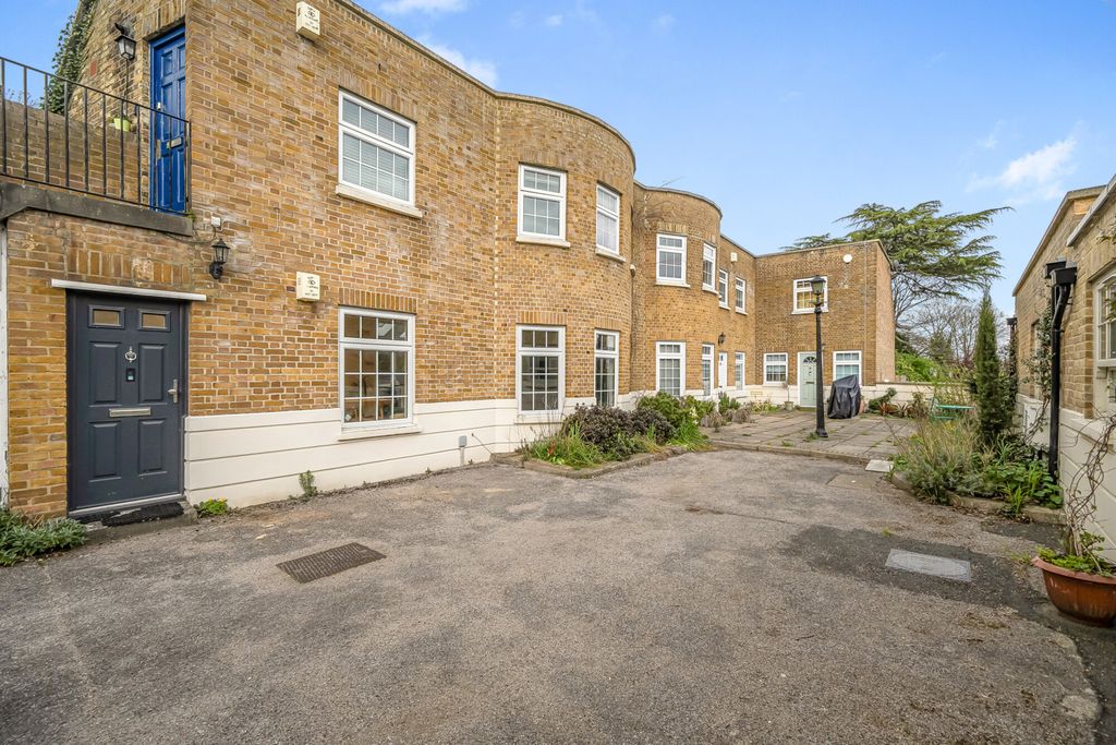 Property photo 2 of 17 External