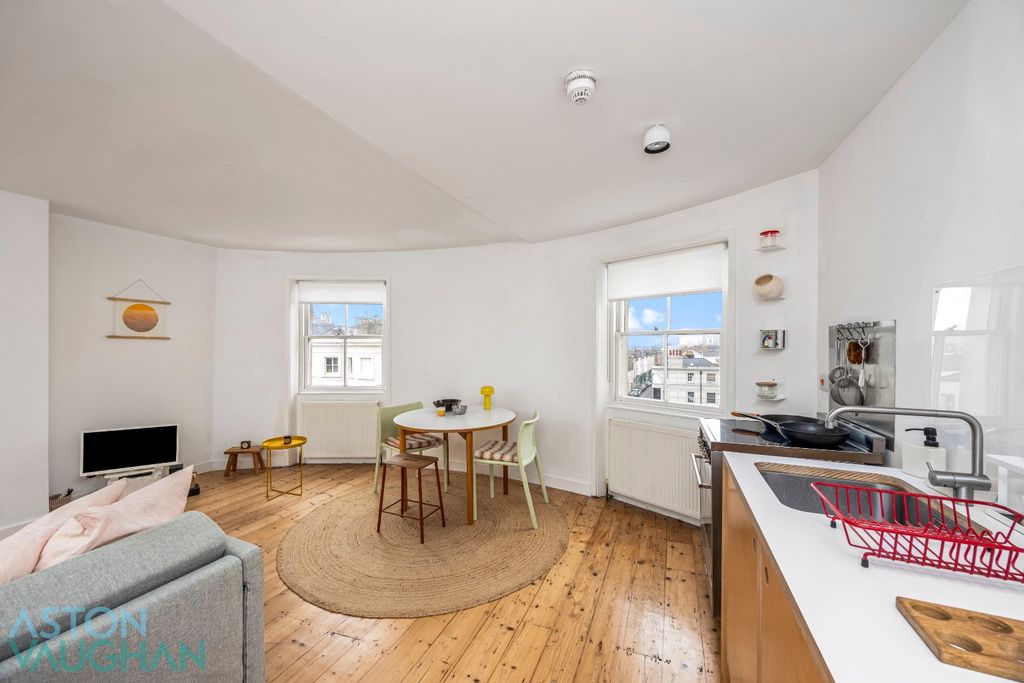 Property photo 2 of 12 5181011