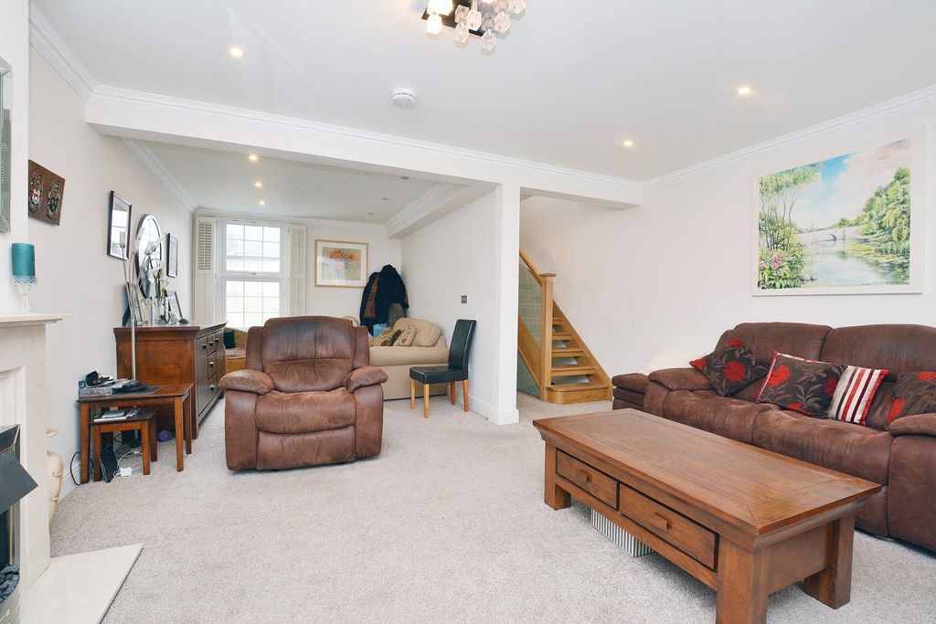 Property photo 3 of 7 Reception Room