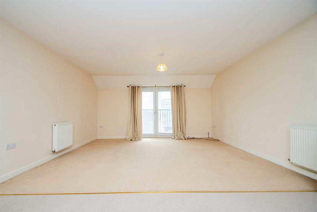 Property photo 3 of 17 Photo 2