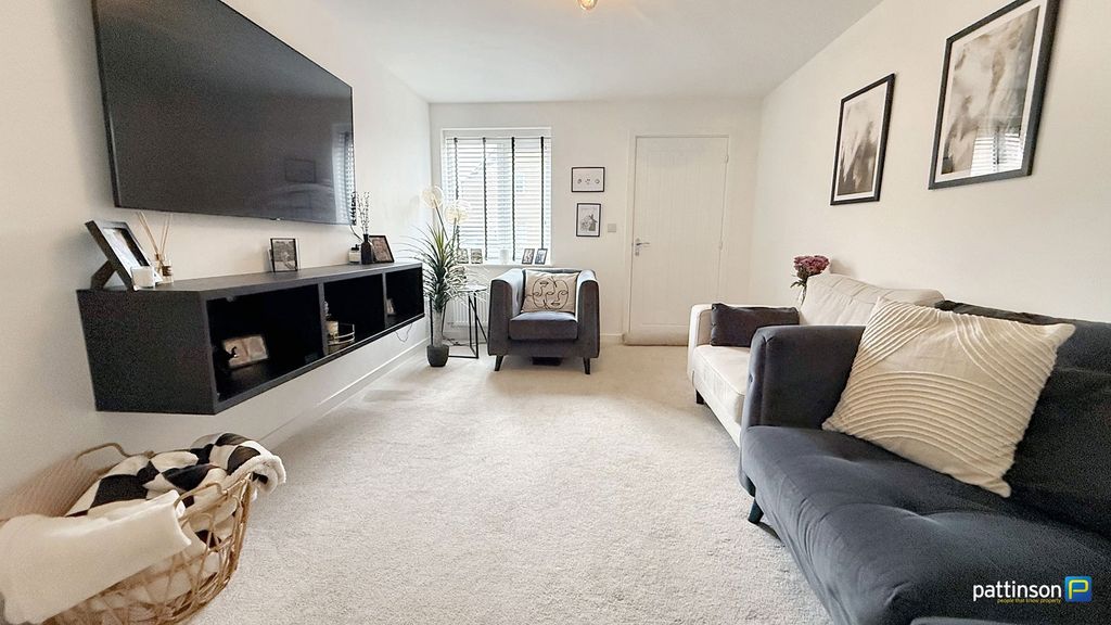 Property photo 2 of 42
