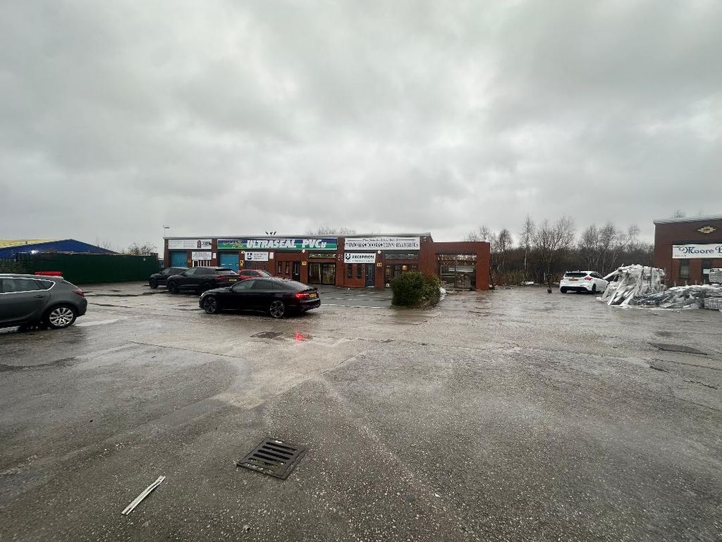 Property photo 3 of 7 Photo 2