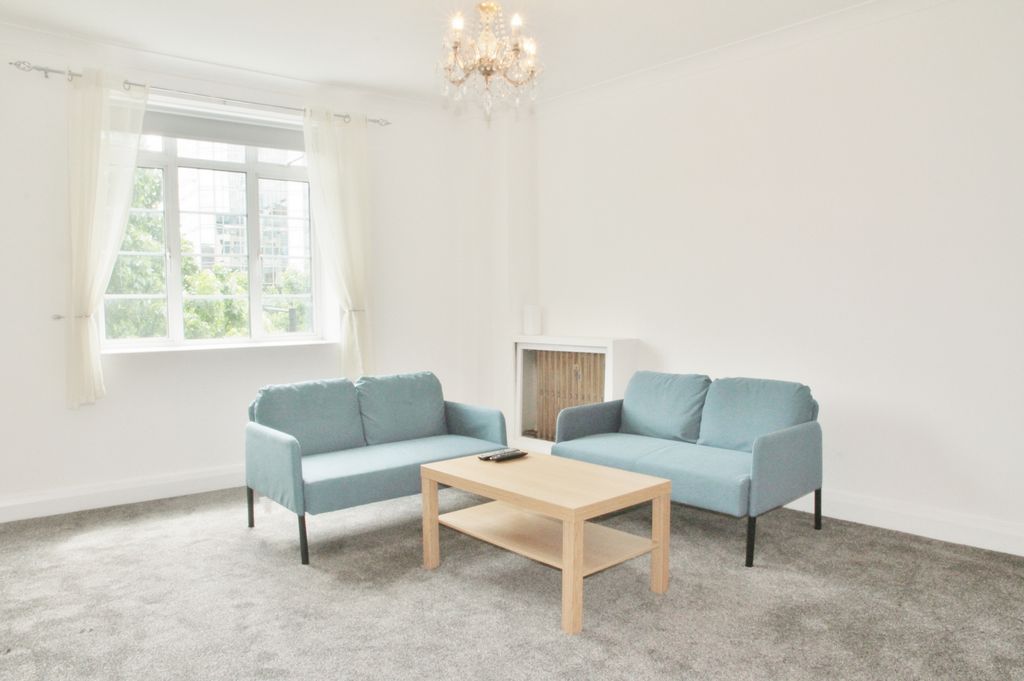 Property photo 1 of 12 Photo 9