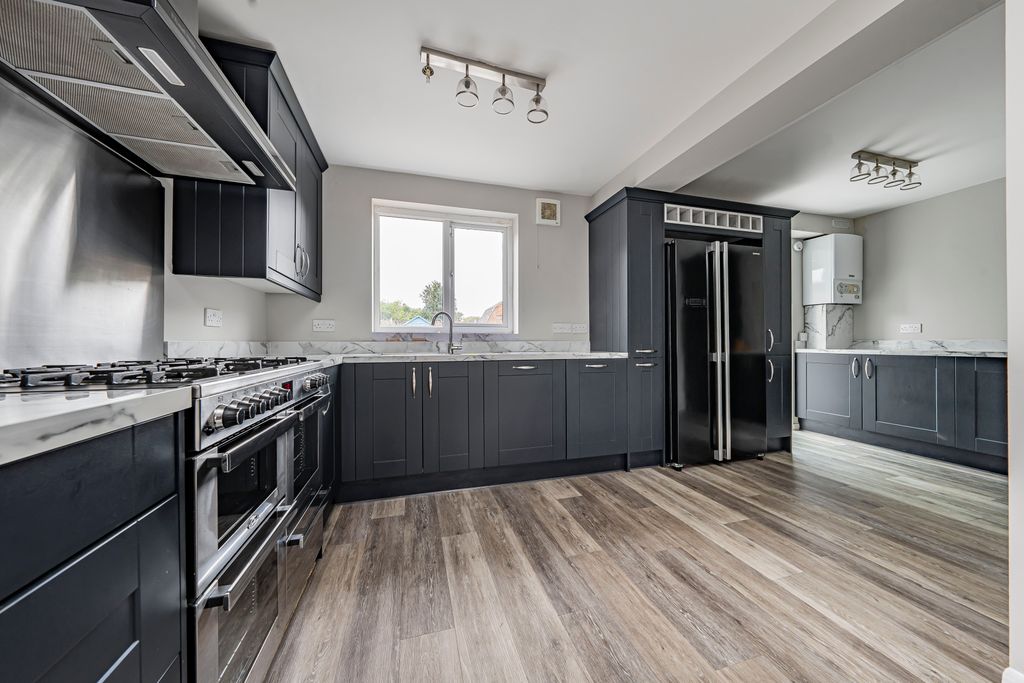 Property photo 2 of 20 Photo Oct 31 2025, 11 03 13 Am