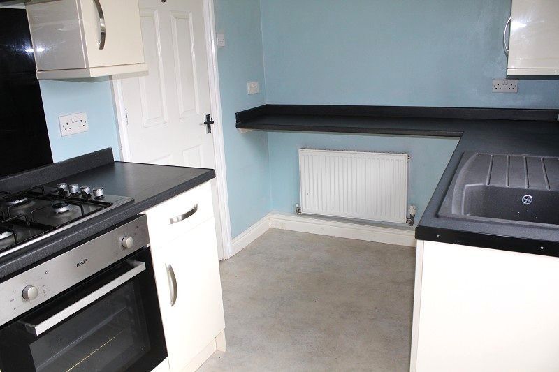Property photo 2 of 9 Fitted Kitchen