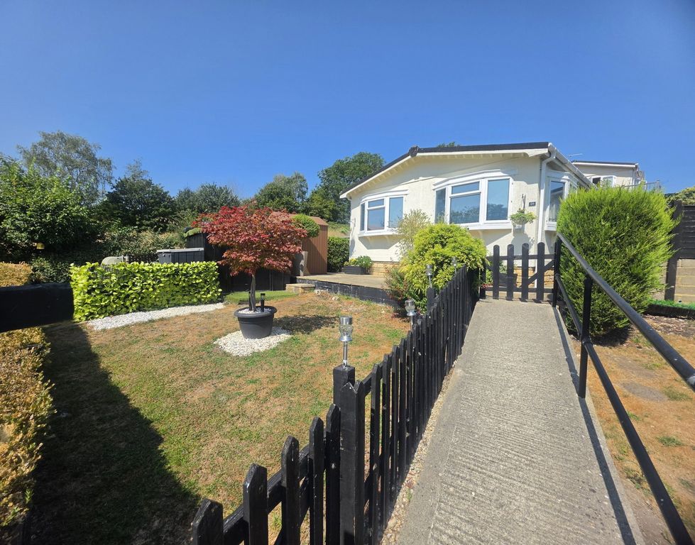 Property photo 1 of 25