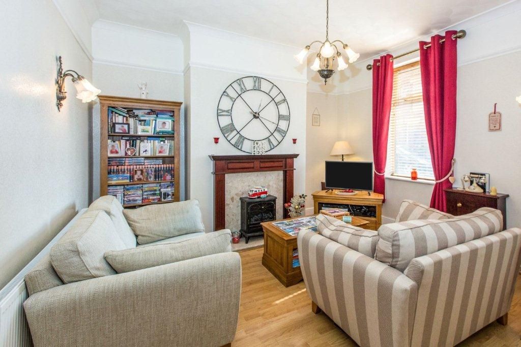 Property photo 2 of 9