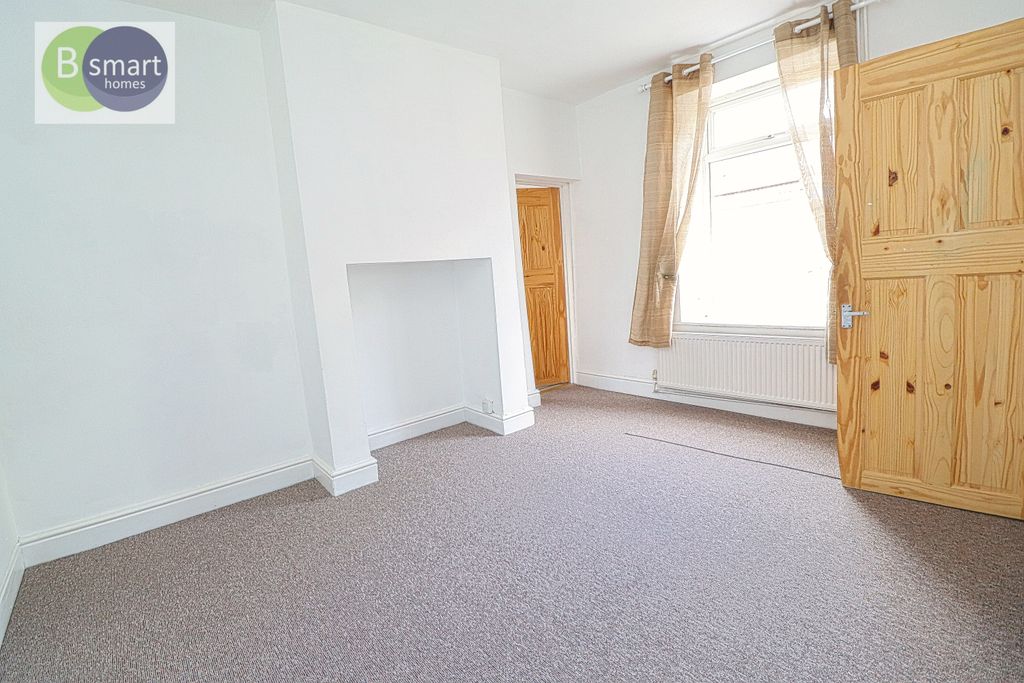 Property photo 3 of 8 Img_8611