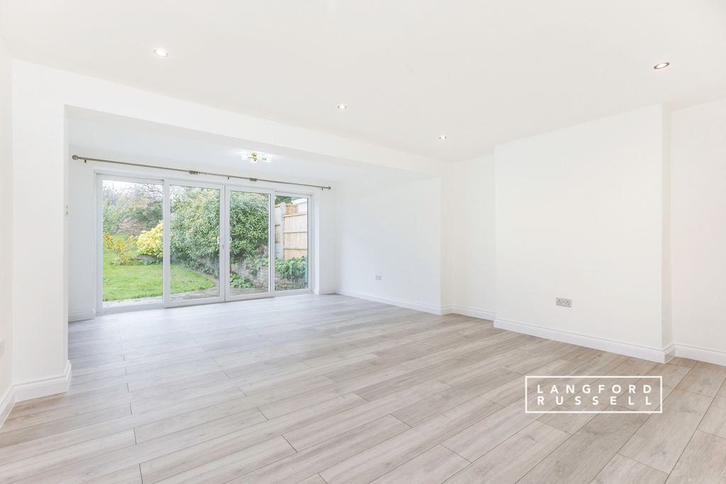 Property photo 2 of 10 Reception Room