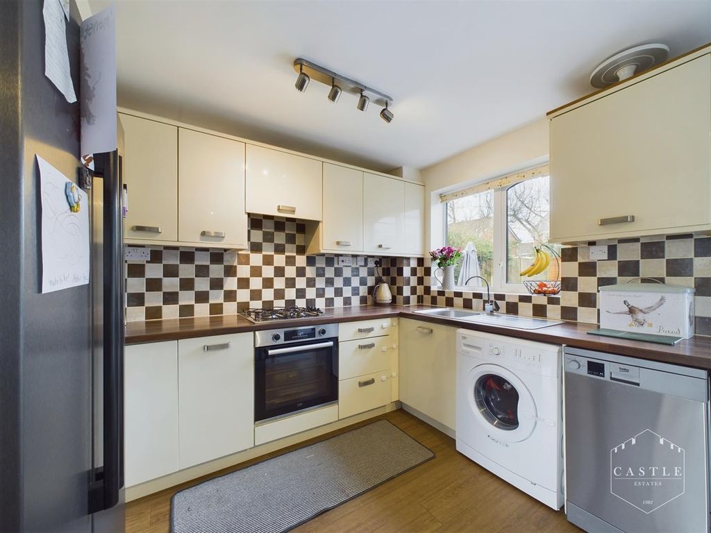 Property photo 3 of 13 Dining Kitchen