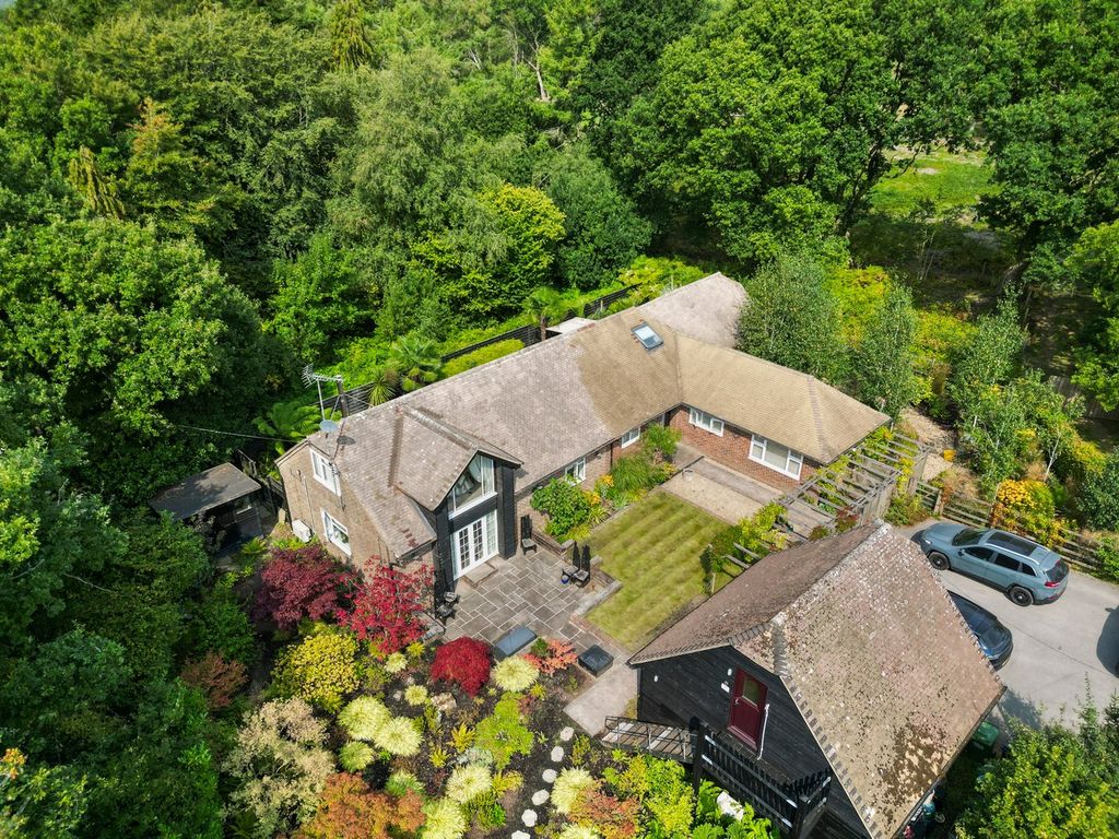 Property photo 1 of 31