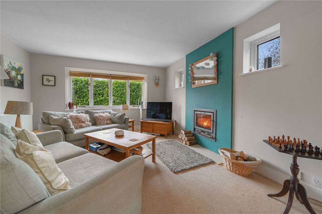 Property photo 2 of 32 Living Room