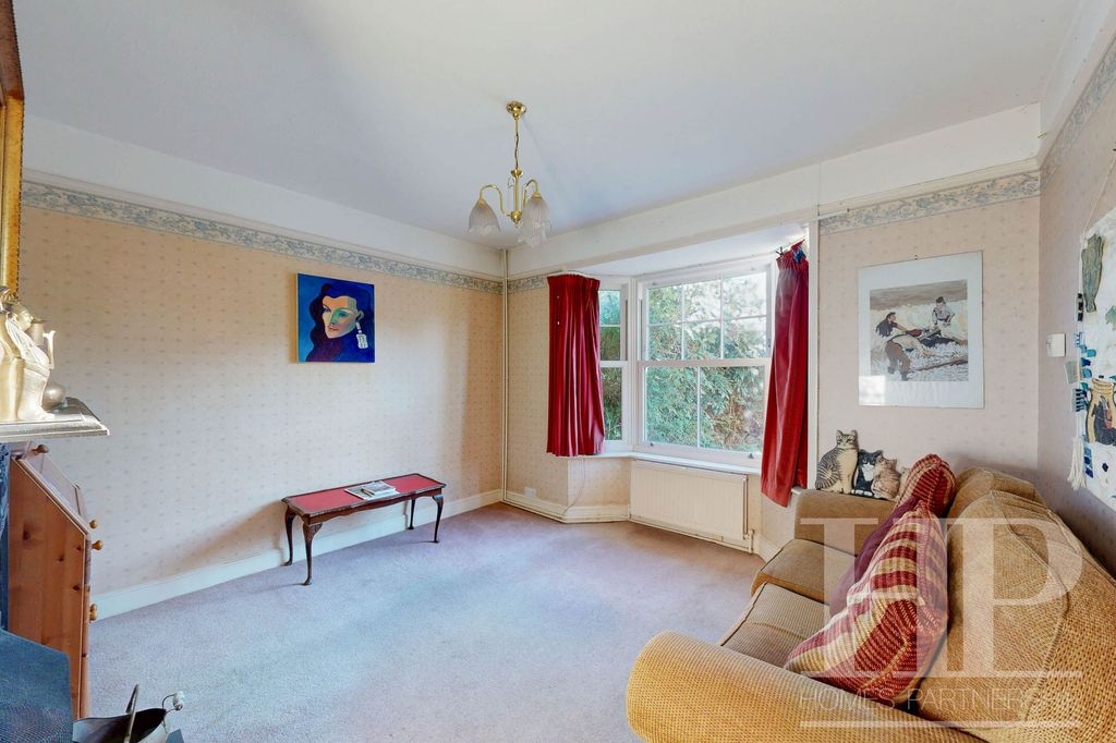 Property photo 3 of 23