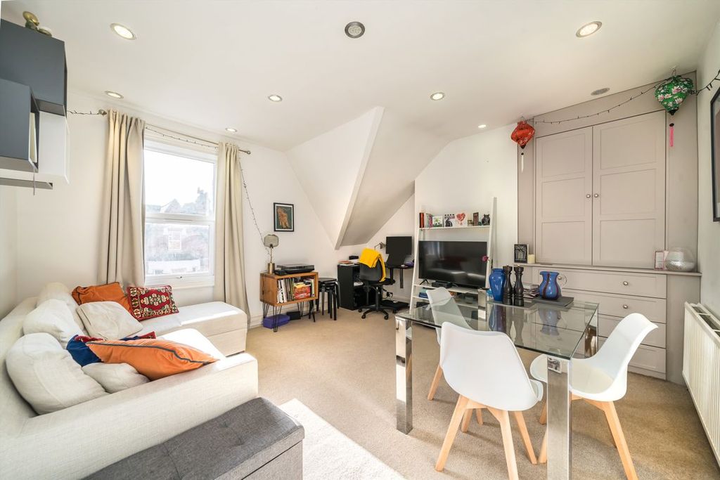 Property photo 3 of 8