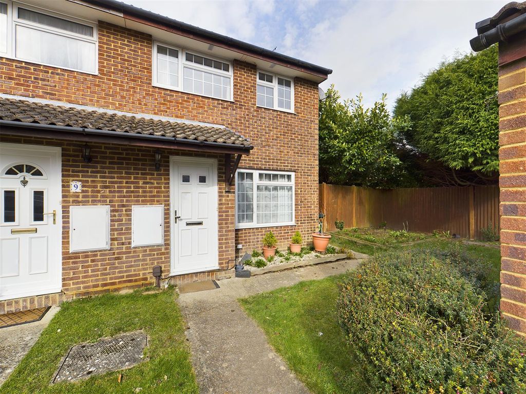 Property photo 1 of 12 Cam00318P1-Pr0242-Still10.Jpg