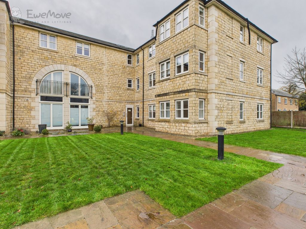 Property photo 2 of 18 Outside4