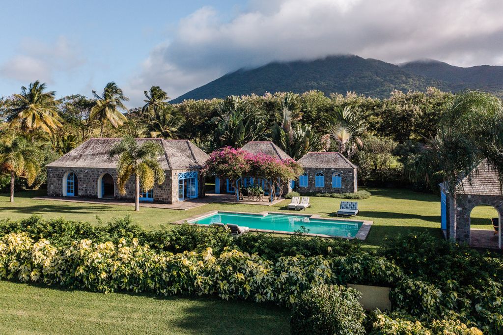 Property photo 2 of 43