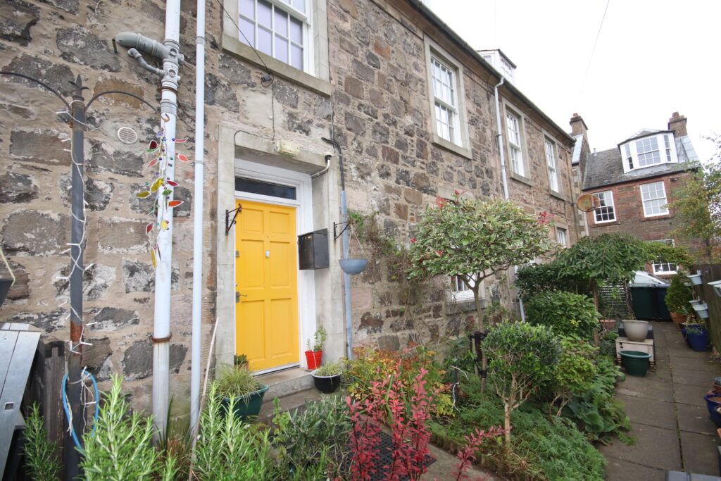 Property photo 2 of 9