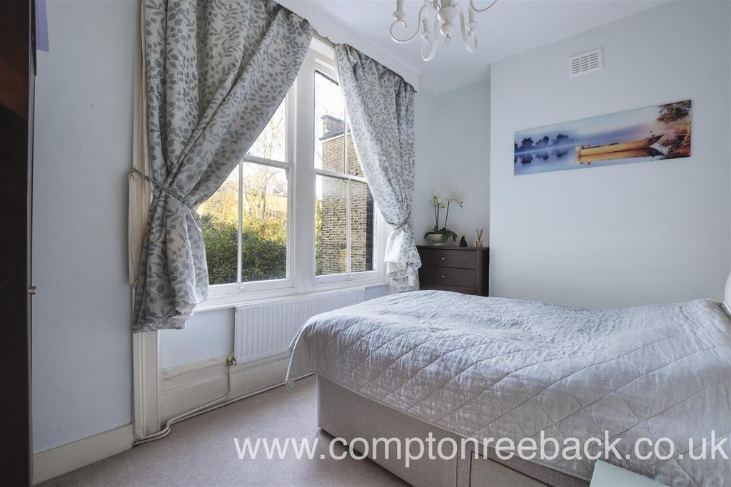 Property photo 1 of 6