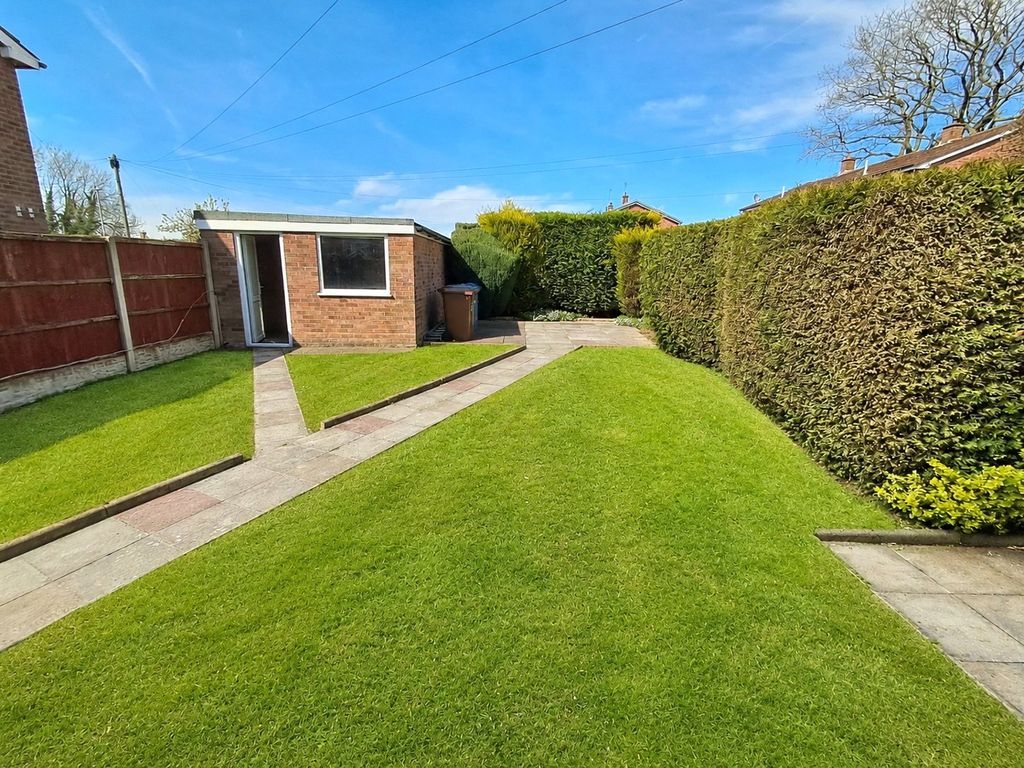 Property photo 2 of 17 Garden