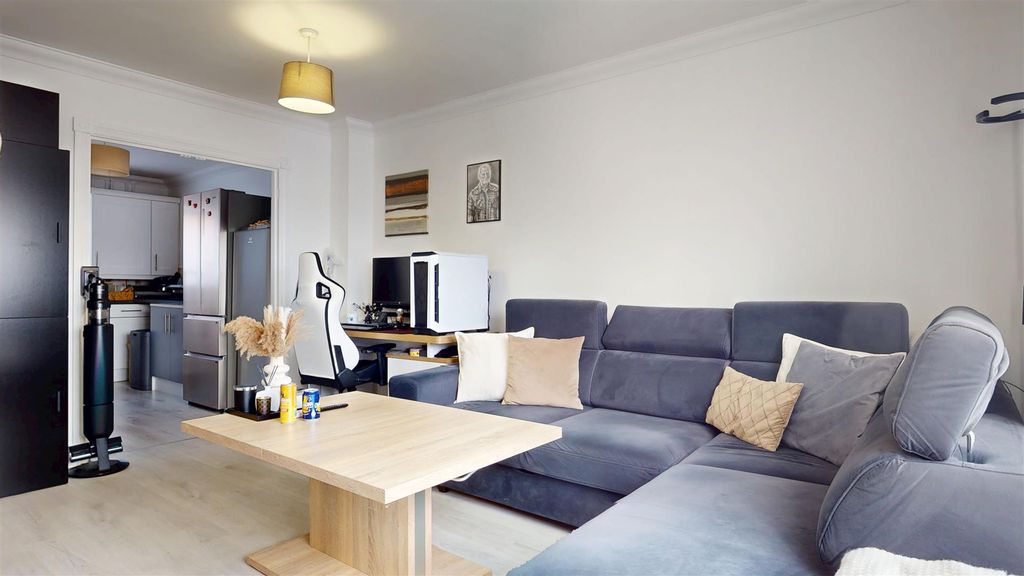 Property photo 3 of 15 09112025_231521.Jpg