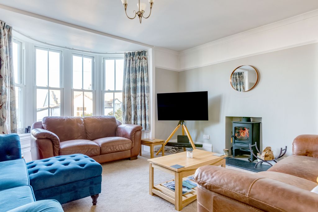 Property photo 3 of 25 Tintagel Terrace 18-43