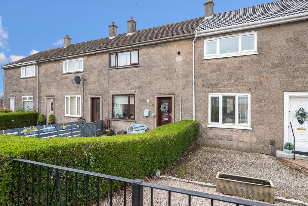 Property photo 1 of 28 Perth Crescent, Clydebank, G81