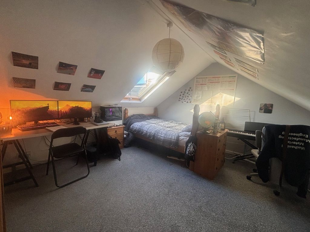 Property photo 3 of 9 Picture No. 18