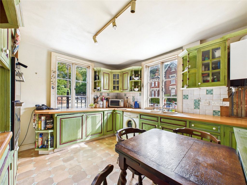 Property photo 3 of 12 Picture No. 01