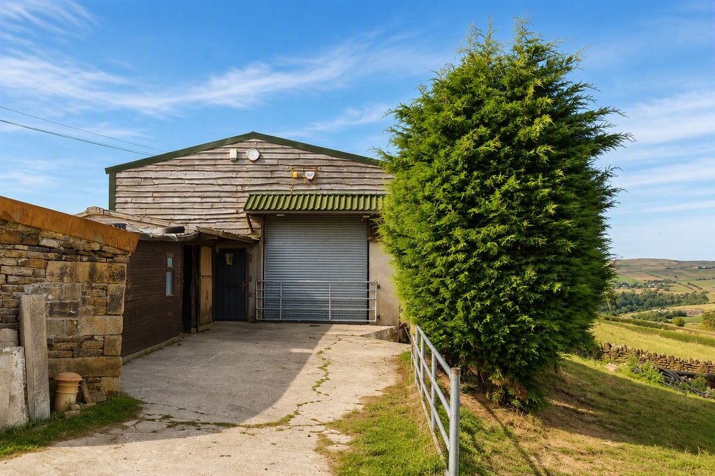 Property photo 3 of 43 Picture No. 72