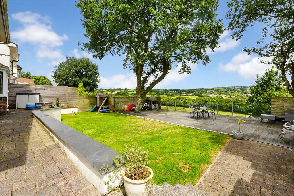 Property photo 2 of 16 Picture No. 05