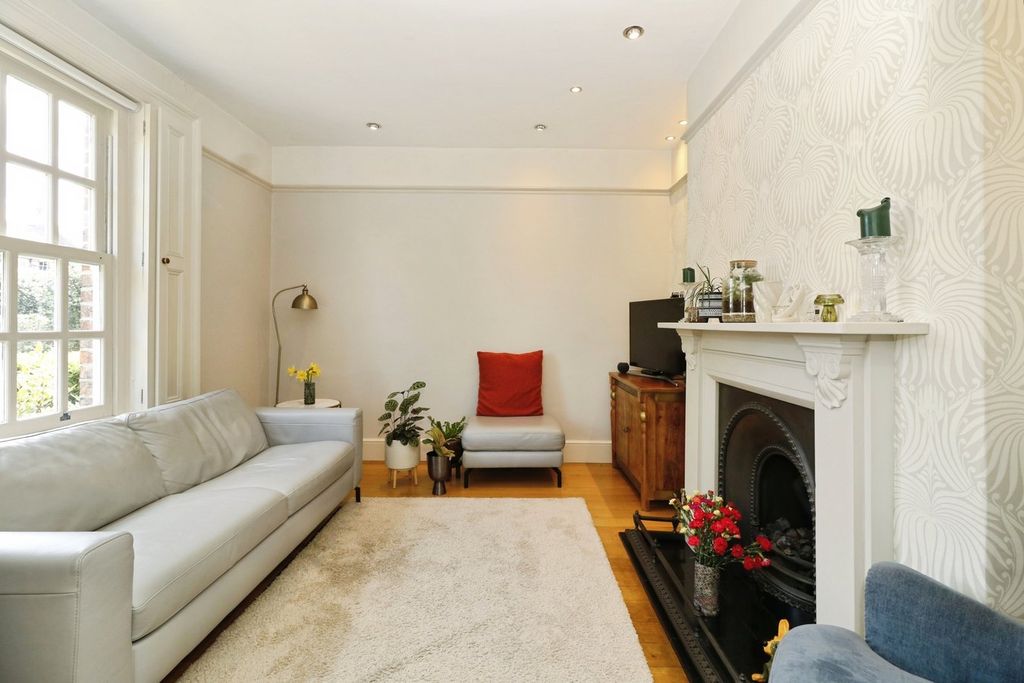 Property photo 3 of 20