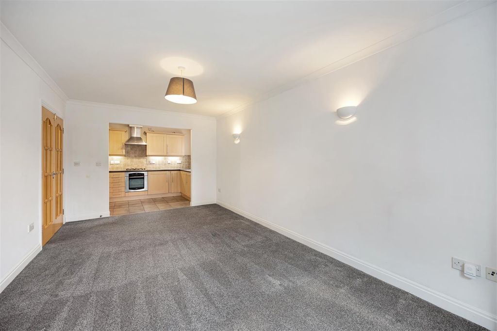 Property photo 2 of 27 Lounge-Diner