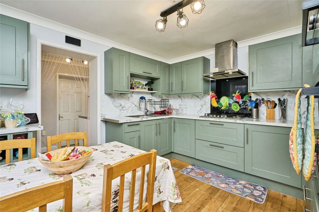 Property photo 3 of 20 Kitchen/Diner