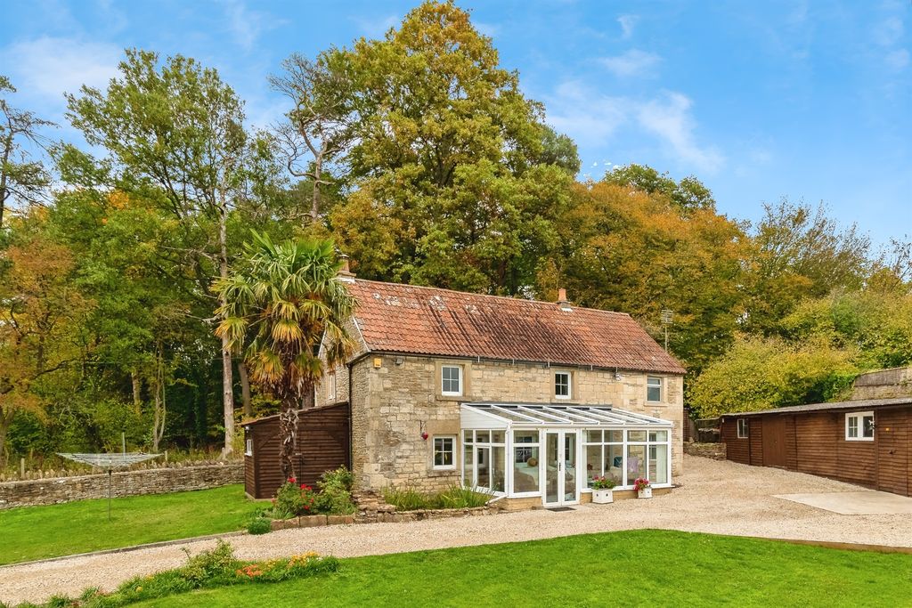 Property photo 1 of 20